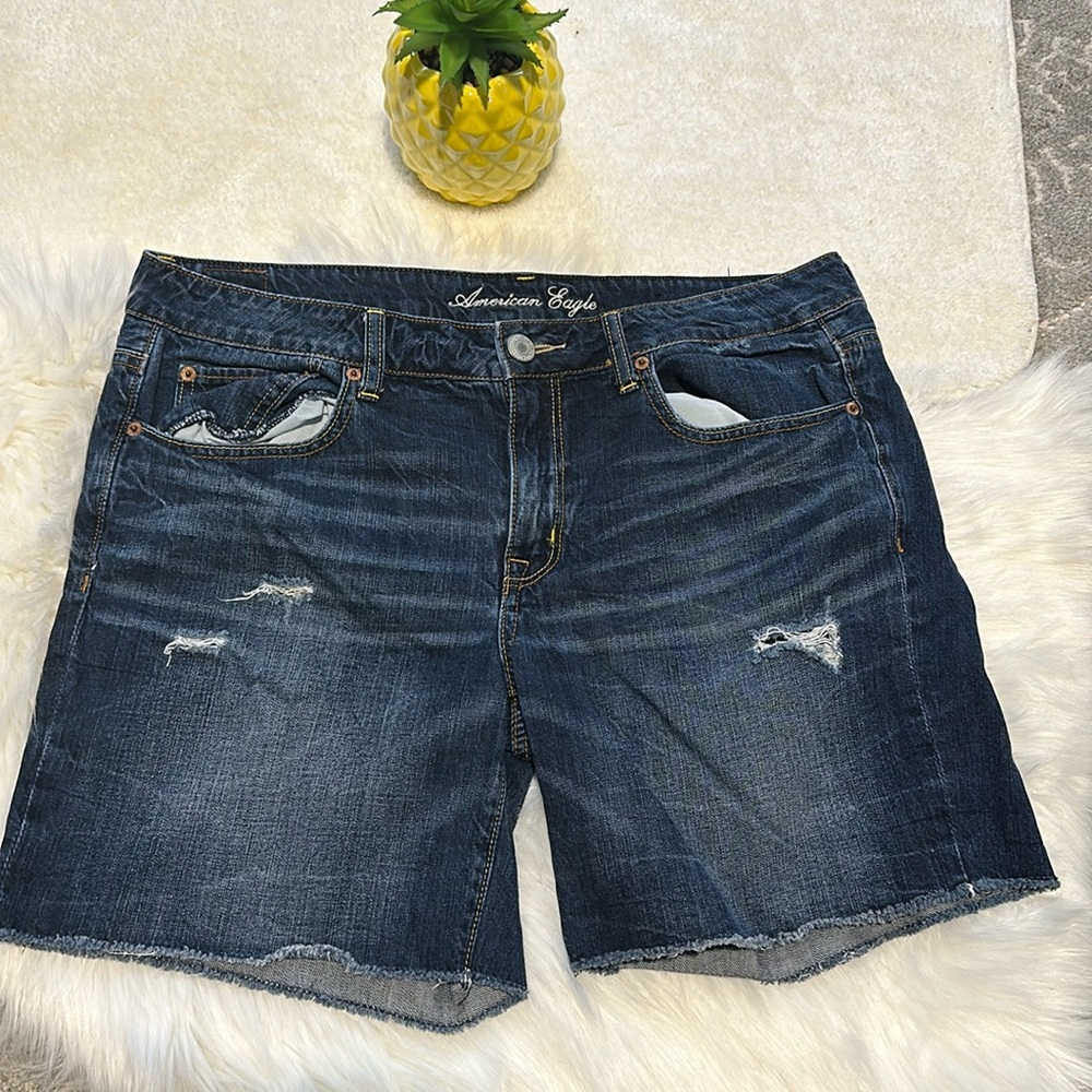 American Eagle Distressed Midi Dark Wash Denim Shorts size 12